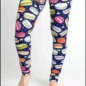 BNWT Just  Cozy Leggings Macaroon XS-S